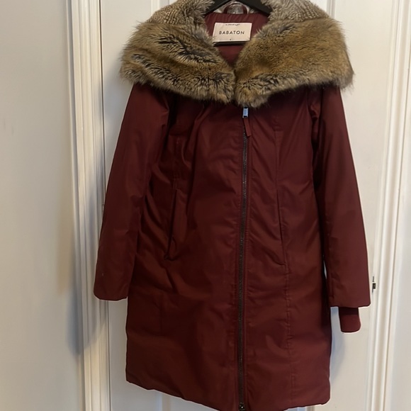 *SOLD* Aritzia Black Babaton Gillian Parka MINT Condition - Picture 14 of 14